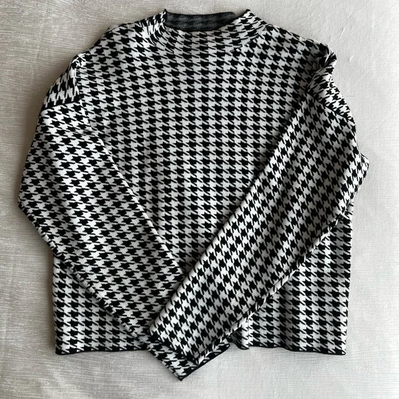 Houndstooth Knit Set - Picture 2 of 7